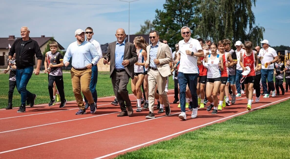 Strzałkowo – Oficjalnie otwarto bieżnię lekkoatletyczną oraz boisko piłkarskie