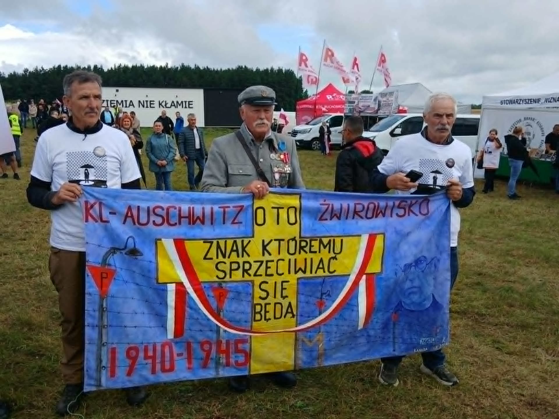 Ziemia nie kłamie. Relacja z obchodów w Jedwabnem