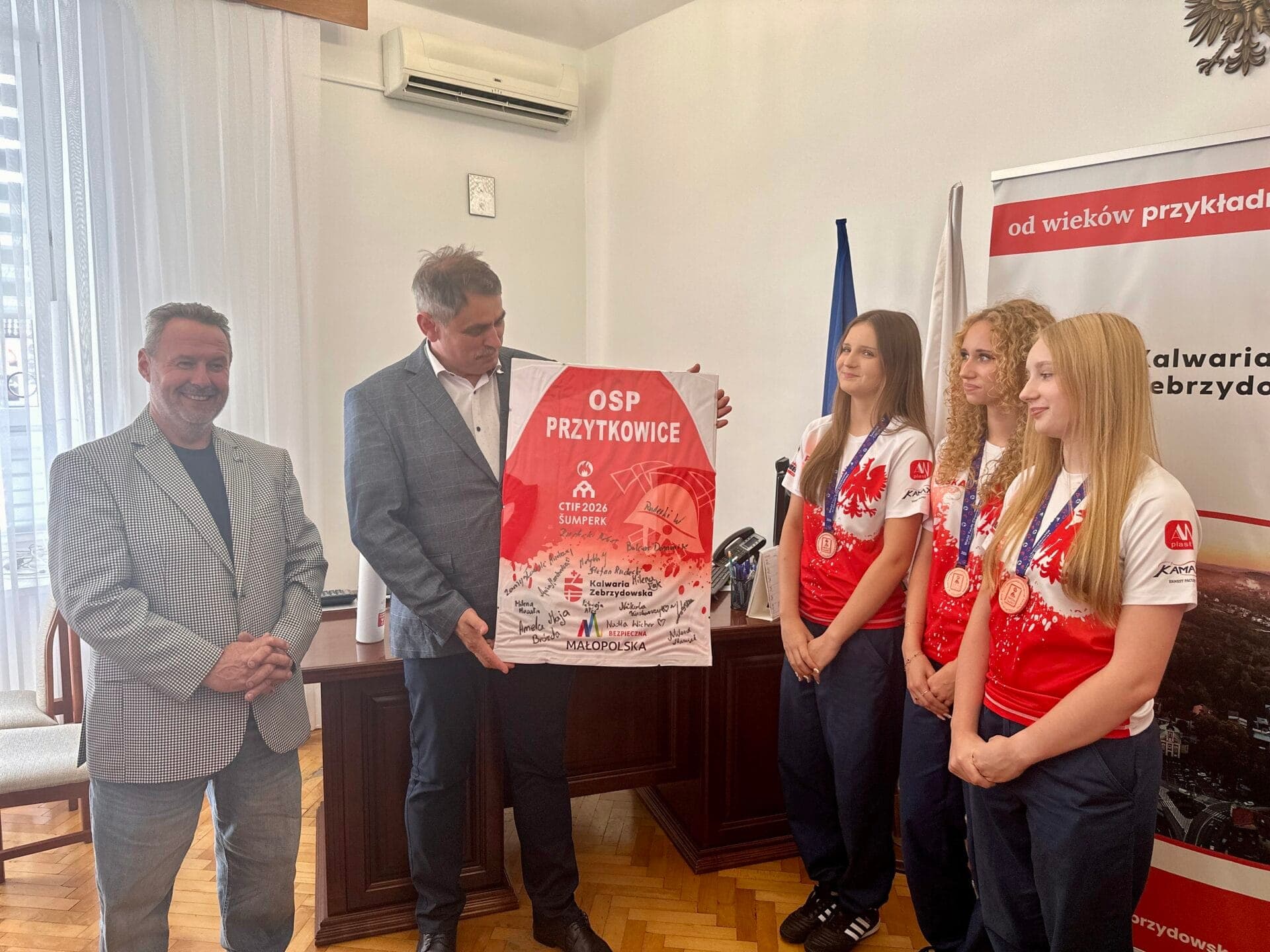 Brązowe medalistki mistrzostw świata CTIF z wizytą u Burmistrza Miasta