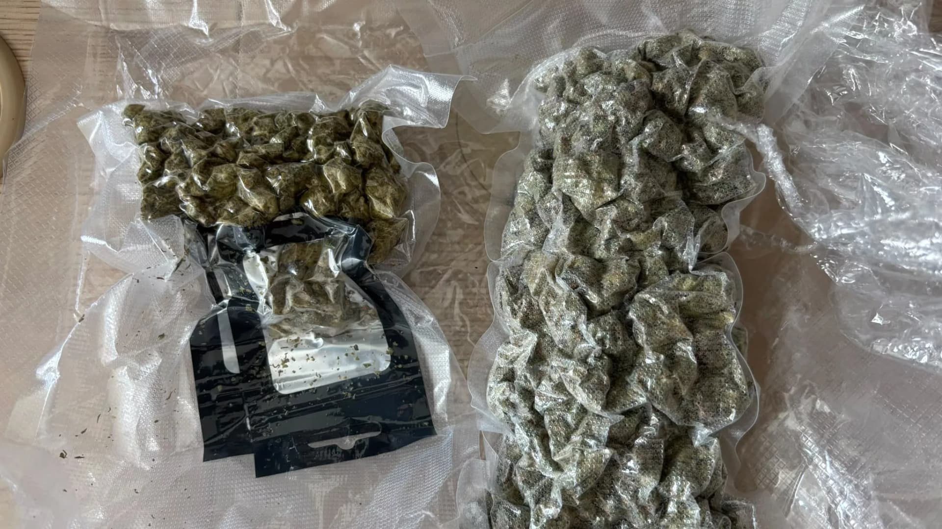 Ponad dziewięćdziesiąt trzy kilogramy narkotyków przejęte w Polsce. Wielka akcja KAS i Policji „KRYSZTAŁ”