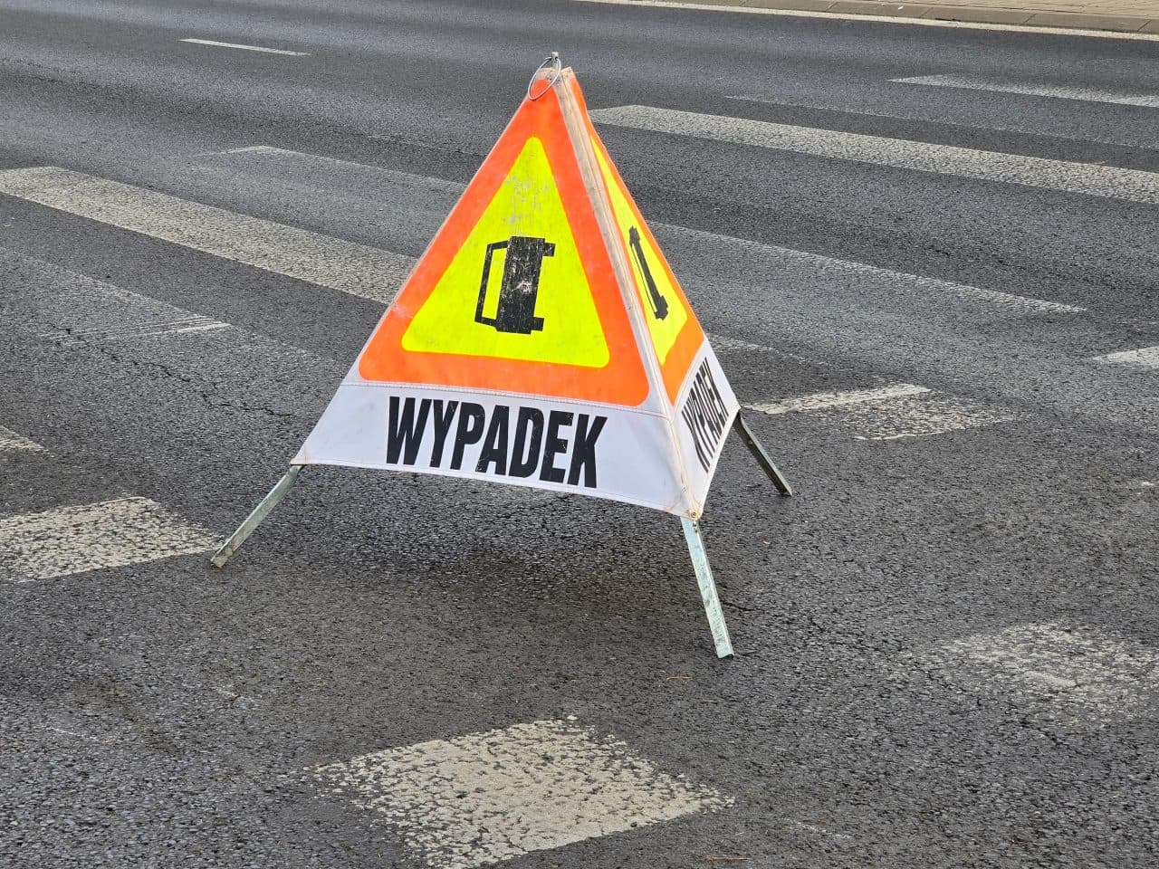 Poważne utrudnienia na starej DK17 w Żerdzi. Ruch w stronę Warszawy tylko jednym pasem