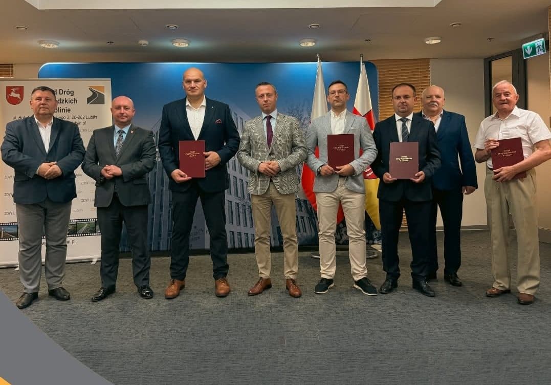 Ponad 7,6 mln zł na remonty kolejnych dróg wojewódzkich. Podpisano umowy