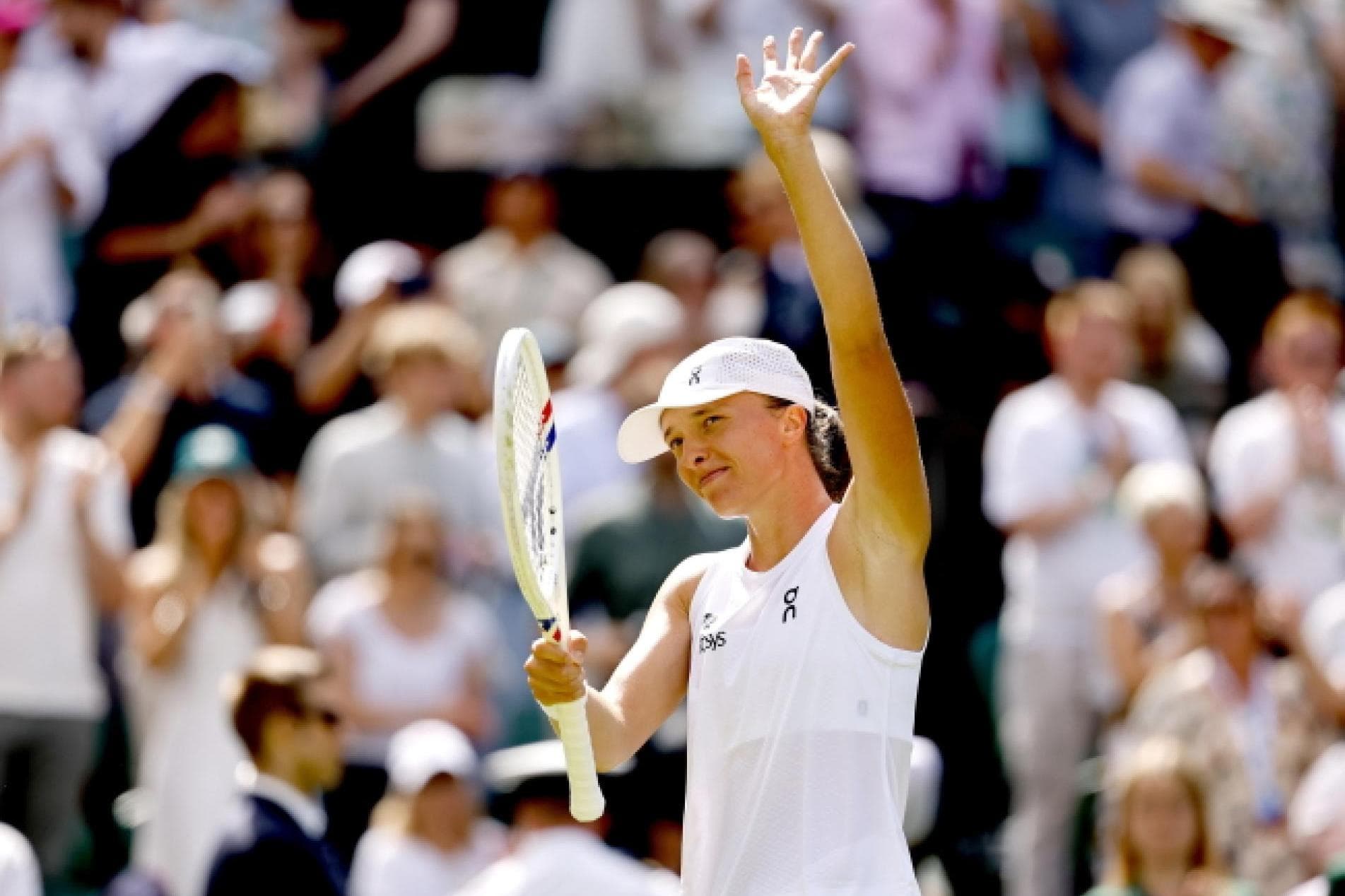 W czwartek na Wimbledonie mecze Świątek i Majchrzaka