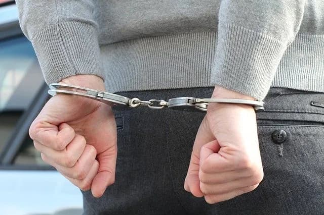 Ostrowscy policjanci zatrzymali poszukiwane osoby