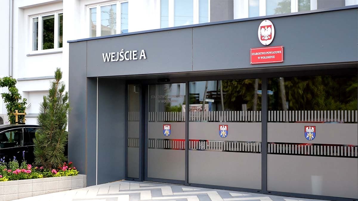 Wyremontowane Starostwo Powiatowe w Wołominie otwarte dla mieszkańców