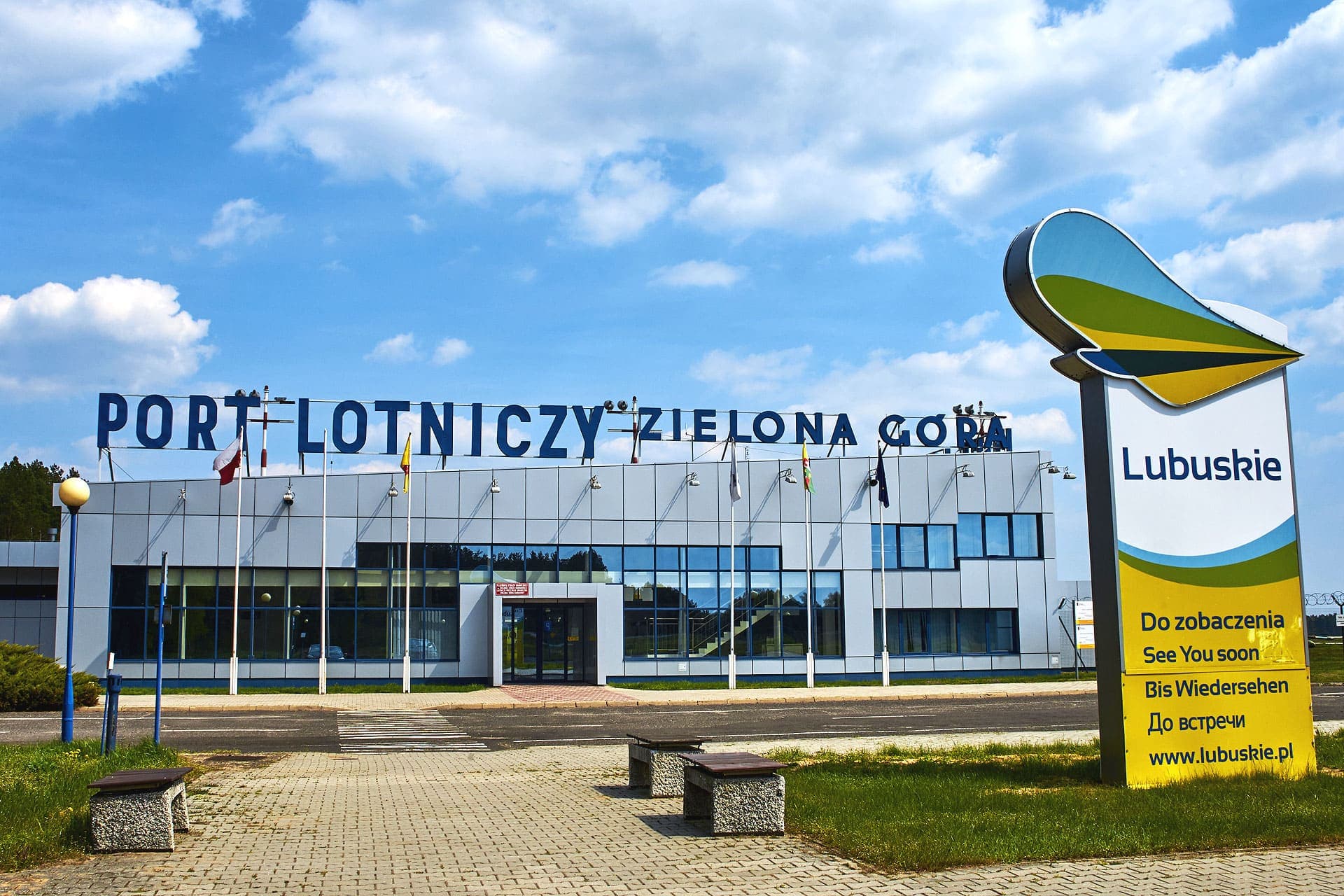 Babimost rozwinął skrzydła. Ponad 17-procentowy wzrost i wielkie lotnicze święto